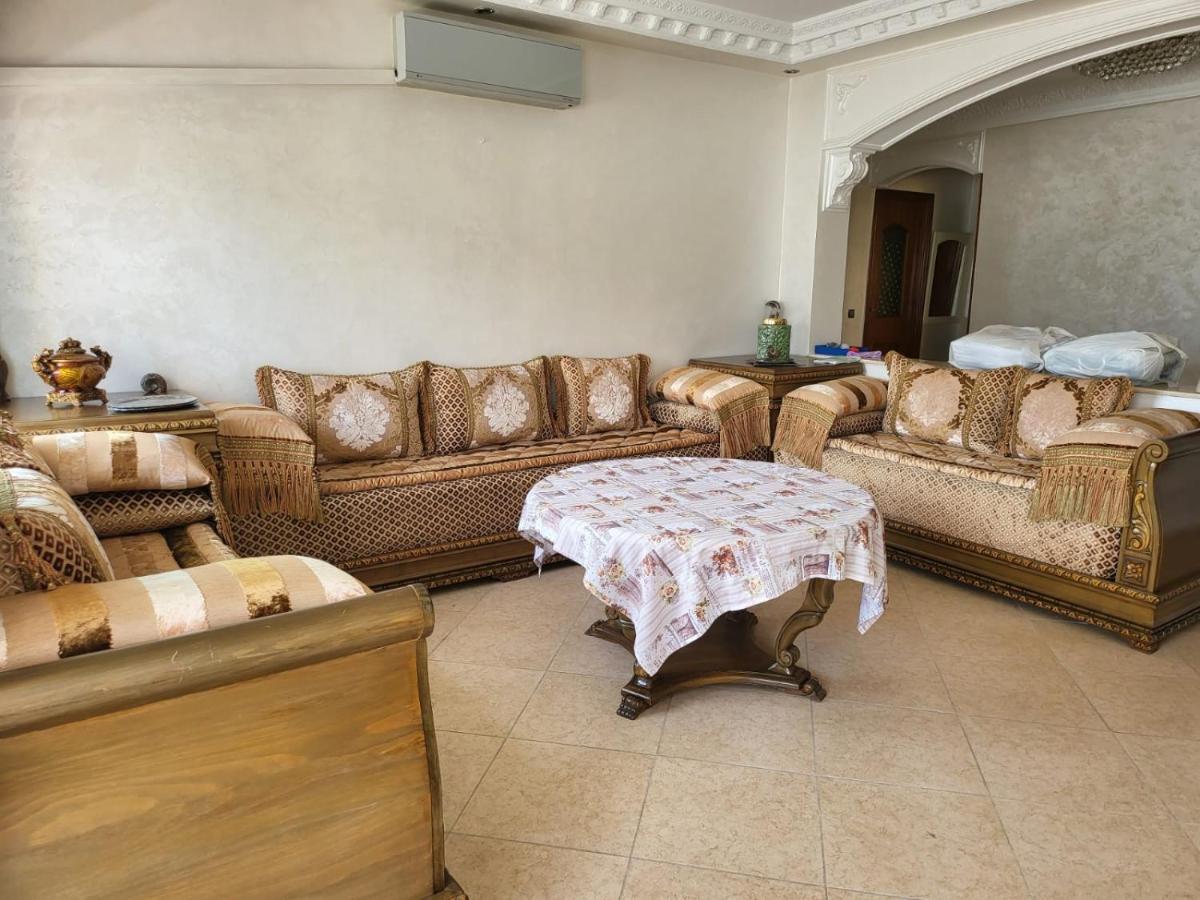 Vaste Appartement Au Centre De Tétouan Kültér fotó